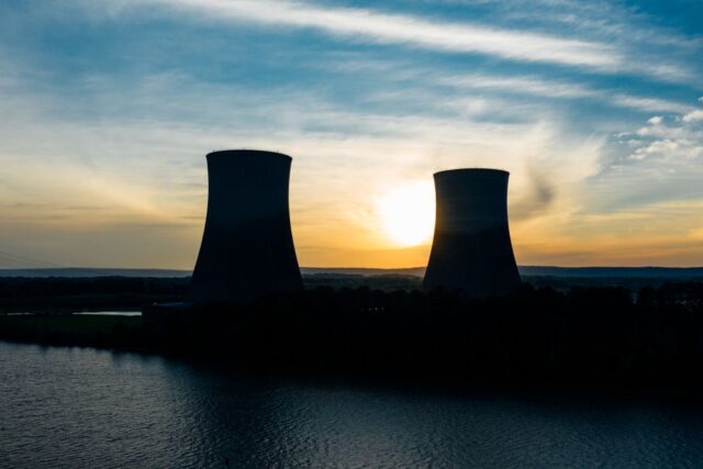CBAM, taxa de carbon la frontieră: ce obligații aduce pentru producătorii români